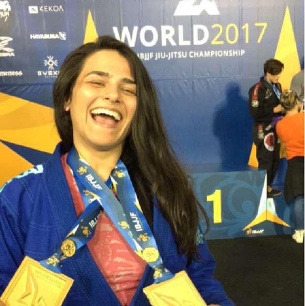 Jessica Guedry brilhou na faixa-roxa e conquistou o ouro duplo no Mundial (Foto Reprodução)