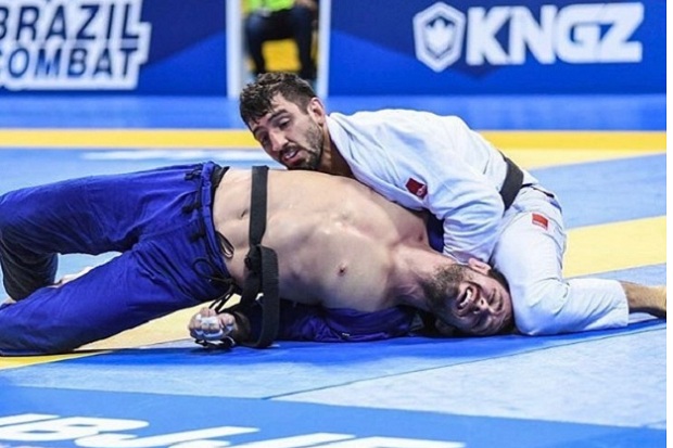 Lucas Lepri precisou derrotar três adversários para garantir o ouro em sua categoria (Foto Reprodução)