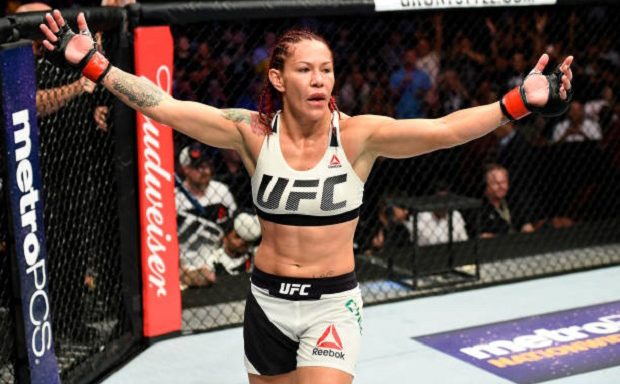 Cris Cyborg pede duelo com Holly Holm no UFC 219: ‘Quero encarar a lutadora que venceu Ronda’; veja