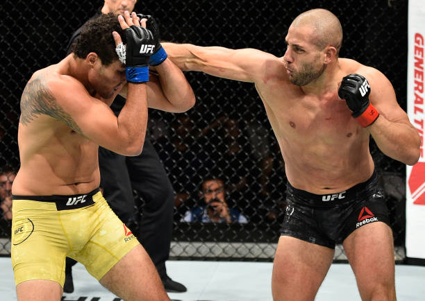 Vídeo: Gokhan Saki estreia no UFC com nocaute espetacular sobre Frankenstein