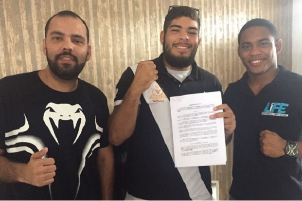 Excluído do UFC São Paulo após falhar em antidoping, Carlos Boi rebate: ‘Não usei nada proibido’