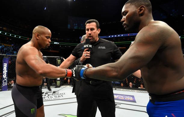 cormier-admite-erro-ao-criticar-volta-de-anthony-johnson-ao-mma-e-diz