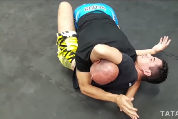 Vídeo: Roge Berger ensina katagatame que usou para finalizar adversário no Fatality Arena; assista