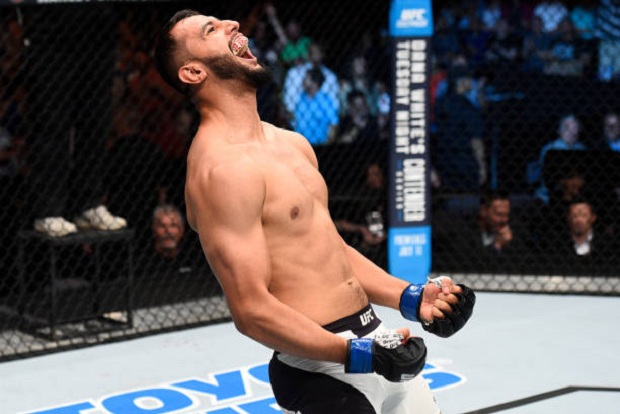 Dominick Reyes finalizou Jeremy Kimball ainda no primeiro round e segue invicto (Foto: Getty Images)