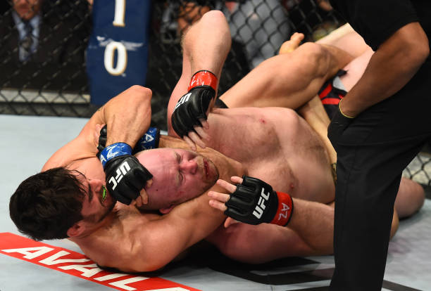 Antônio Cara de Sapato finalizou Tim Boetsch e emplacou sua quinta vitória consecutiva (Foto: Getty Images)