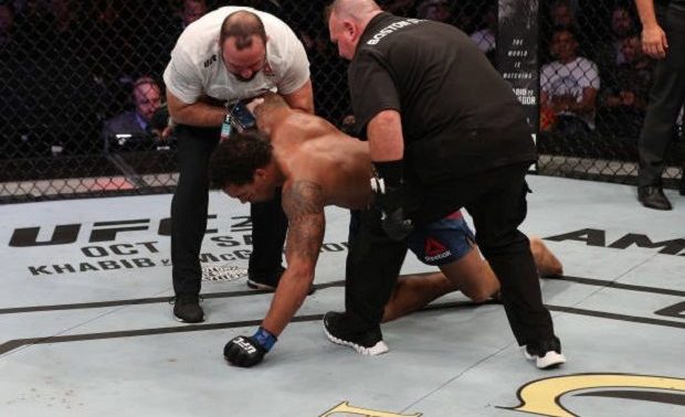 Vídeo: veja o momento em que Eryk Anders ‘desiste’ de combate contra Marreta no UFC São Paulo