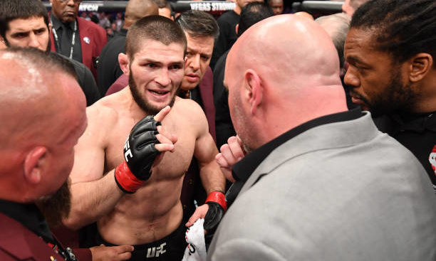 Dana garante que Khabib não deixará o UFC após ameaça: ‘Vamos resolver tudo’