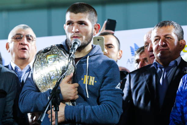 Khabib aponta empate em luta principal do UFC 236 e ‘marca’ luta com Poirier