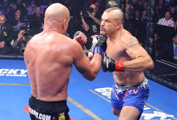 Derrotado por Ortiz, Chuck Liddell ainda assim celebra retorno ao MMA: ‘Eu adorei estar lá dentro’