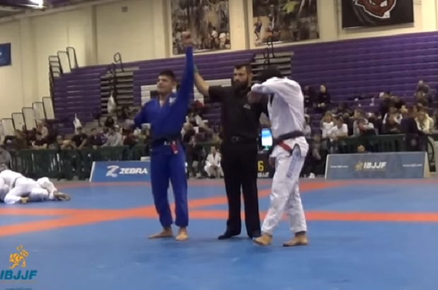 Vídeo: reveja a batalha entre Michael Liera Jr. e Felipinho César pelo título absoluto no NY Open da IBJJF