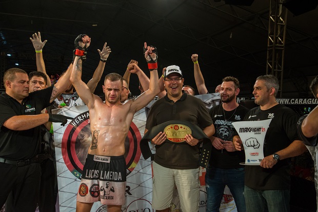 Lucas Almeida e Rafael Costa vencem as lutas principais do Max Fight 21; veja os resultados