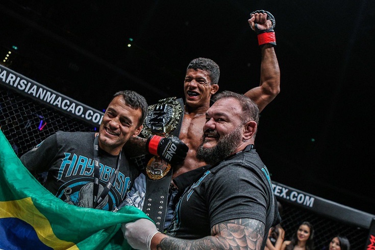 Novamente campeão, Moraes analisa vitória e destaca crescimento do ONE: ‘A marca está valorizada’