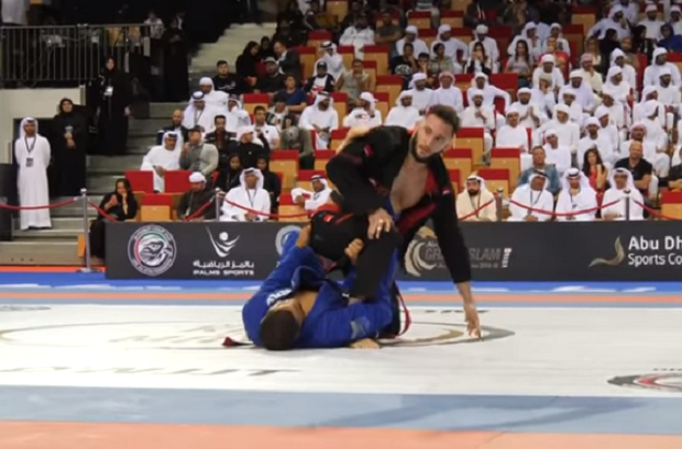 Vídeo: veja como foi a batalha entre Gabriel Arges e Isaque Bahiense na final do ‘King of Mats’ em Abu Dhabi