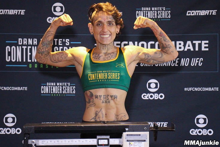 Estreante no UFC, Sarah Frota exalta duelo contra Livinha em Fortaleza: ‘Gosto de grandes desafios’