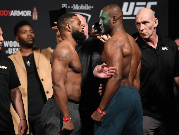 Vídeo: veja as encaradas de Jones x Smith e Woodley x Usman após pesagem para o UFC 235