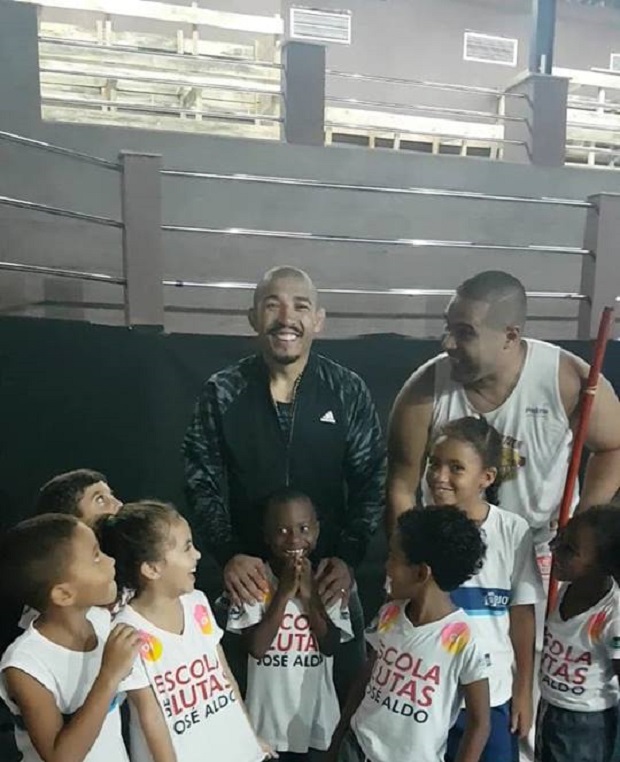 Sob o ‘olhar’ de José Aldo e outras feras, projeto social inspira crianças no Rio: ‘O sonho deles pode ser real’