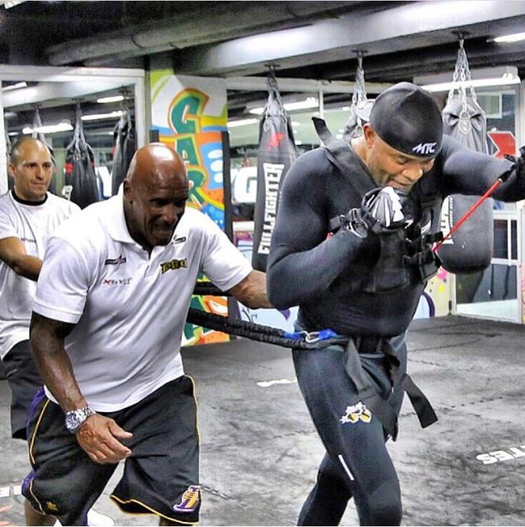Camões cita diferencial de Anderson em camp até o UFC Rio: ‘Lastro de campeão’