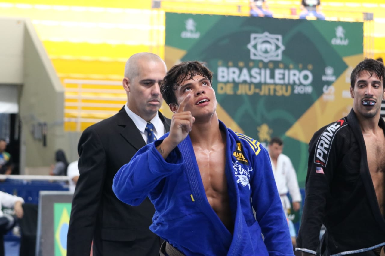 Campeões do Brasileiro na faixa-marrom comentam conquista e próximos passos na carreira; assista