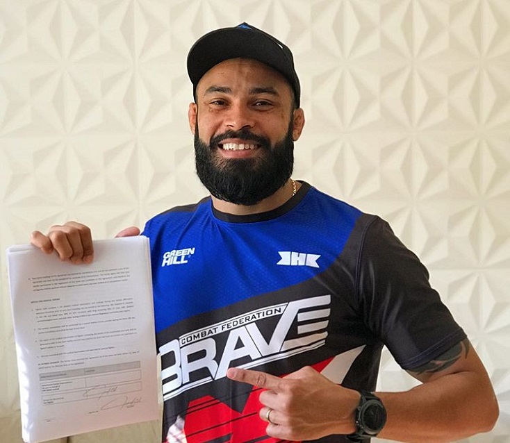 Brasileiro ex-UFC assina com o Brave CF e garante: ‘Vou buscar o nocaute e lutas eletrizantes’