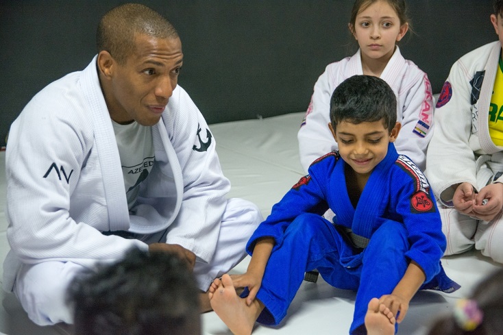 Faixa-preta da CheckMat destaca importância do Jiu-Jitsu às crianças: ‘Grande benefício educacional’