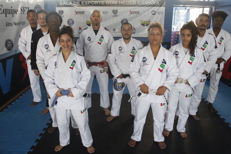 Escola Pública da Zona Norte do Rio que oferece Jiu-Jitsu aos alunos vira modelo para a secretaria de educação