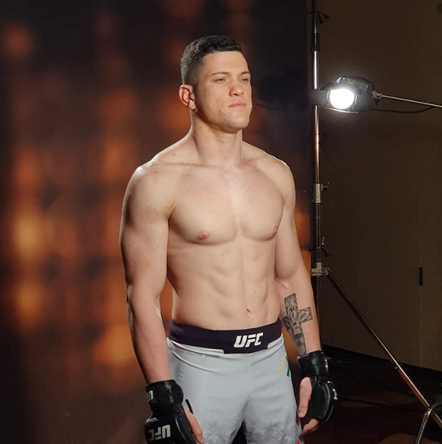 Com apenas 22 anos, Wellington Turman analisa estreia no UFC Sacramento: ‘Quero dar um show’