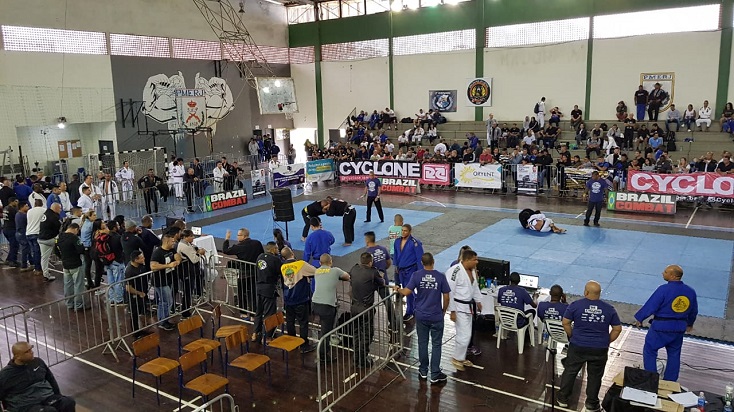 Campeonato de Jiu-Jitsu da Polícia Militar do Rio tem arrecadação de alimentos e incentivo ao esporte; confira como foi