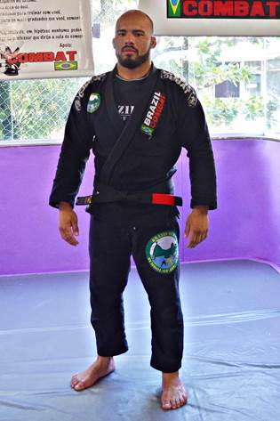Recém-graduado faixa-preta, Thiago Vicente conta o que muda em sua trajetória no Jiu-Jitsu daqui pra frente