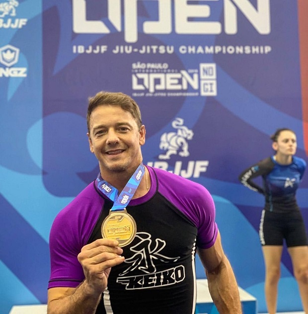 ‘Dr. faixa-preta’, Rogério Padovan brilha no São Paulo Open de Jiu-Jitsu e fatura duas medalhas; veja