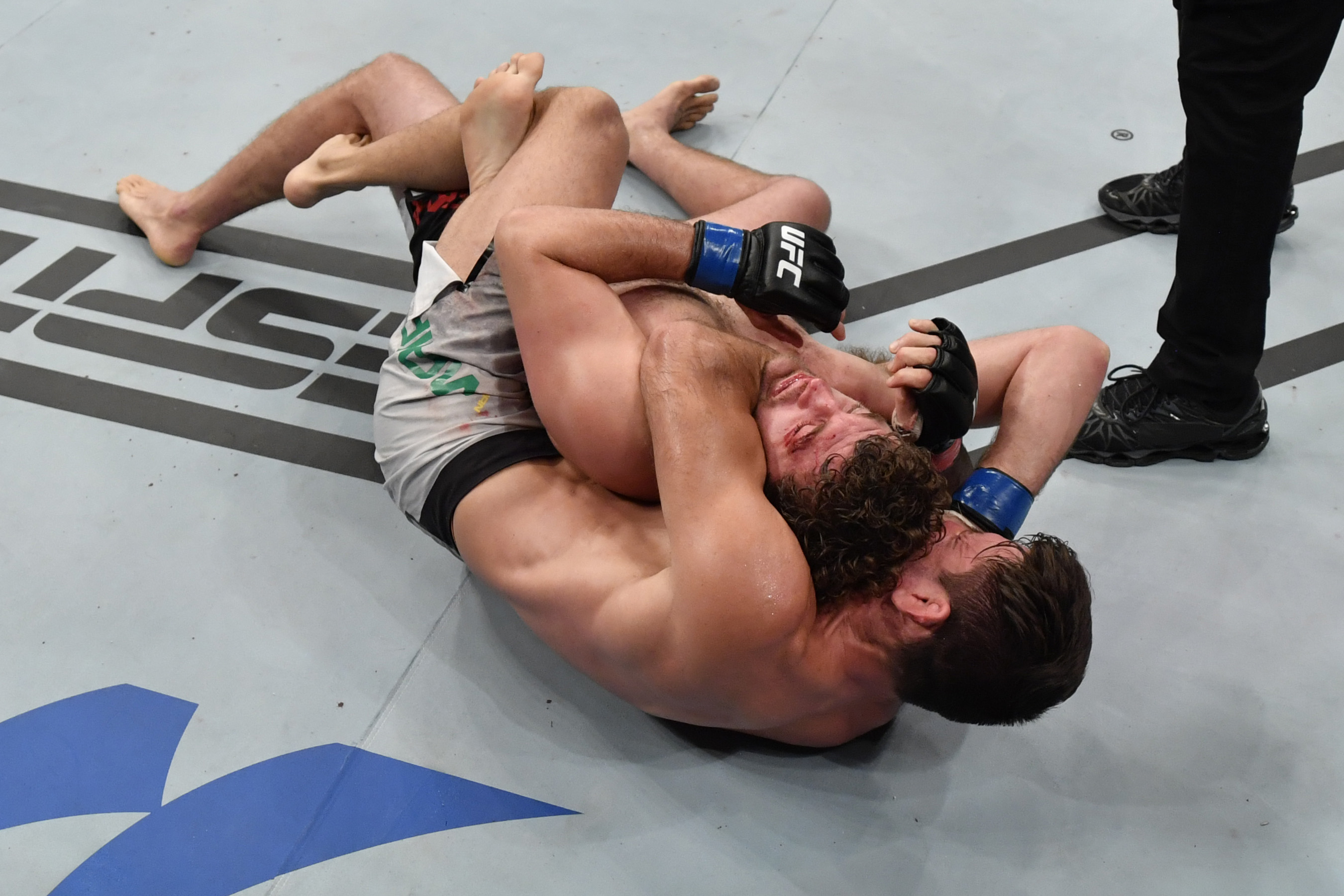 Vídeo: assista ao mata-leão de Demian sobre Ben Askren e outras finalizações do UFC Singapura