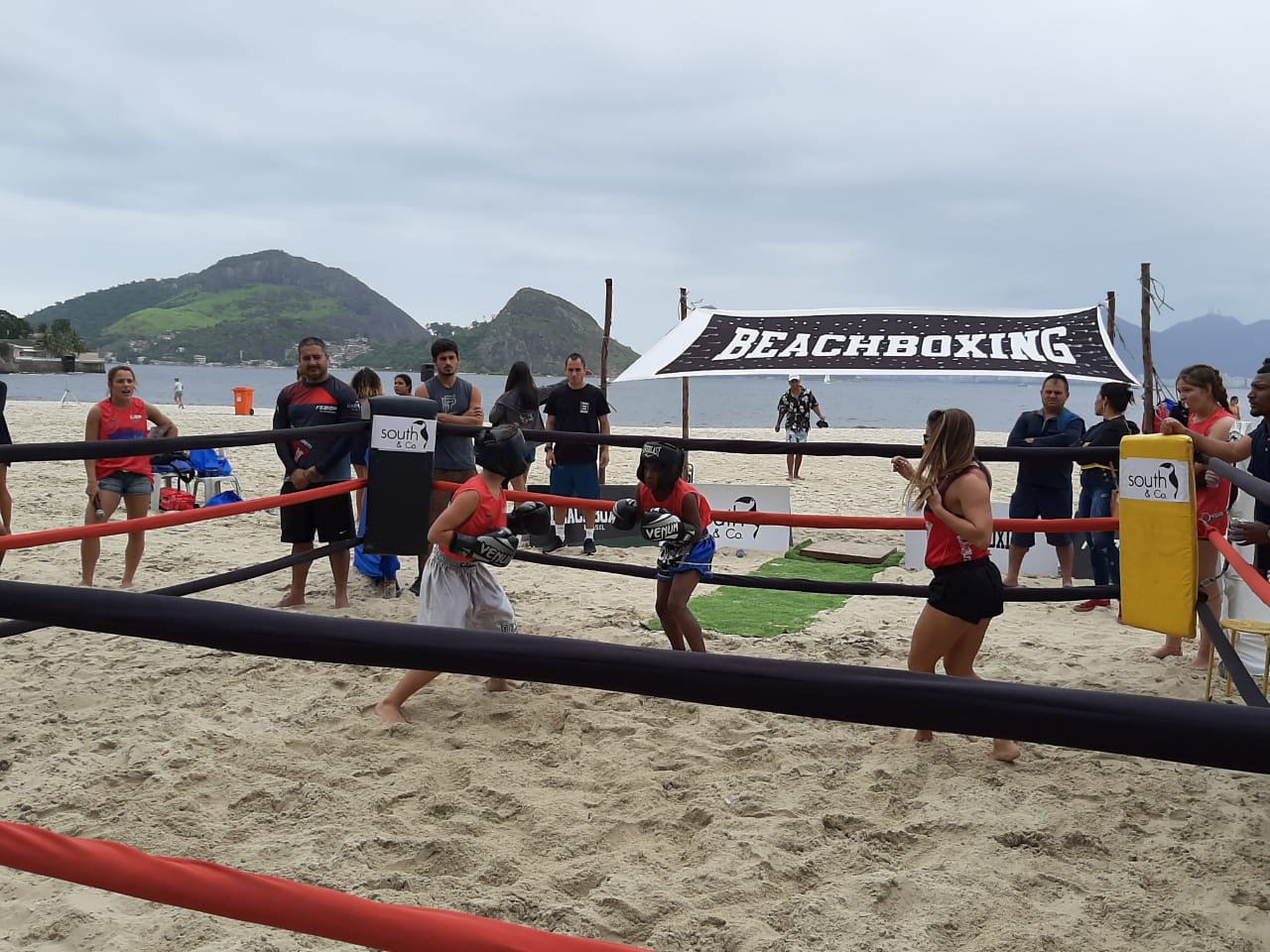 Com BeachBoxing e outras boas atrações, ‘A Tribuna Sportday’ reúne milhares de pessoas na Praia de Icaraí, em Niterói