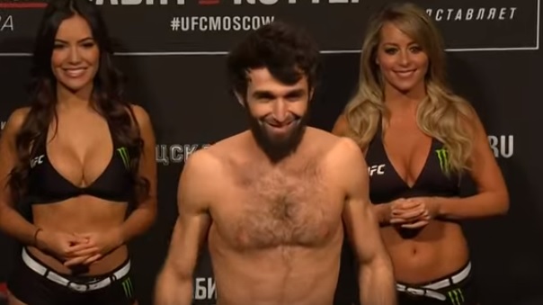 Zabit Magomedsharipov e Calvin Kattar batem o peso e confirmam luta principal do UFC Moscou; veja como foi