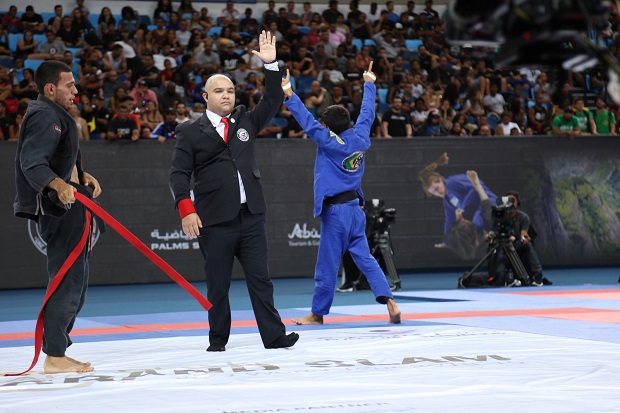 Com larga experiência, árbitro celebra evolução do Jiu-Jitsu, mas ainda não vê profissionalização: ‘Falta valorização’