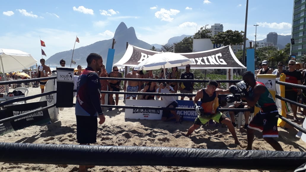 BeachBoxing: em duelo agitado, Juscelino Pantoja derrota argentino Rodrigo Roldan e mantém cinturão até 66kg