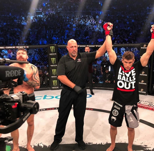 Com Boa Atuação, Ex-campeão Brent Primus Vence Na Luta Principal Do ...