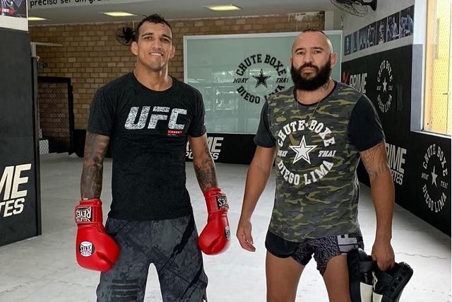 Do Bronx ironiza Lee sobre ‘calar a boca’ dos brasileiros no UFC Brasília: ‘A pressão vai estar nele’