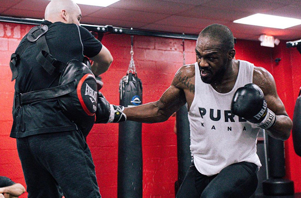 Jon Jones volta a cobrar o UFC e dispara: ‘Não tenho interesse de lutar até receber o que eu mereço’