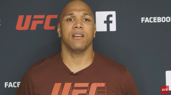 Vídeo: em ação no UFC Auckland, Marcos Pezão garante: ‘Estou de volta, mais rápido e mais forte’; assista