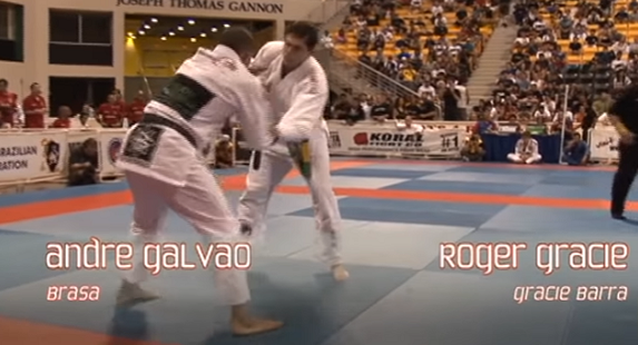 Vídeo: reveja o confronto de alto nível entre Roger Gracie e André Galvão pelo absoluto no Mundial de Jiu-Jitsu 2008