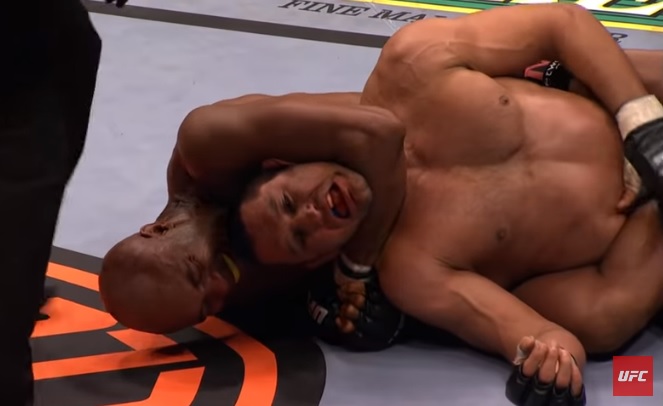 Vídeo: relembre todos os nocautes e finalizações do ex-campeão Anderson Silva em sua trajetória no UFC