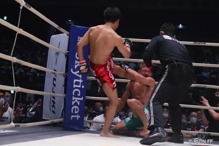Vídeo: tiros de meta consagram japonês Kai Asakura campeão peso-galo do RIZIN em atuação dominante; veja como foi