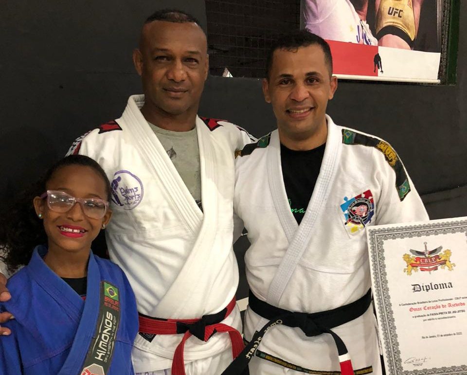 Brasileiro se torna o primeiro autista graduado faixa-preta de Jiu-Jitsu no mundo e deixa recado aos professores; confira
