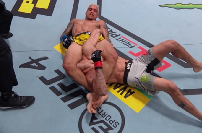 Video: highlighting Oliveira, see the best moments of UFC 256 in slow motion