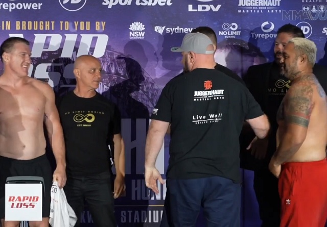 Ex-lutador do UFC, Mark Hunt tenta socar rival durante pesagem para luta de Boxe e cria confusão; assista