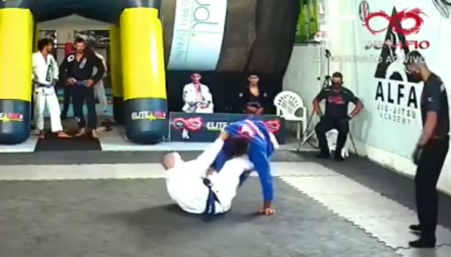 Vídeo: na íntegra, final do ‘Desafio faixa-roxa RS x SC’ peso até 77kg da Half Guard Jiu-Jitsu Company, em Santa Catarina