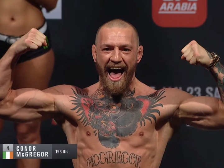 Conor McGregor bate o peso dos leves e confirma duelo principal contra Dustin Poirier no UFC 257; dois combates são cancelados de última hora