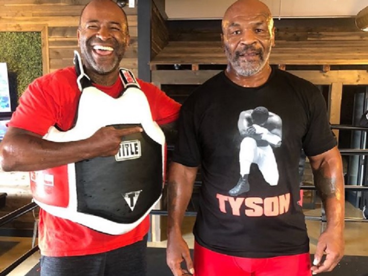 Rafael Cordeiro compartilha novo vídeo de Mike Tyson treinando Boxe em cage de MMA e se empolga com performance da lenda; confira