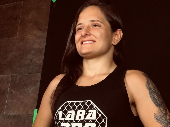 Após estreia com derrota, Lara Procópio ressalta ‘força mental’ e projeta luta contra Molly McCann no UFC Vegas 18: ‘Vamos cair na porrada’
