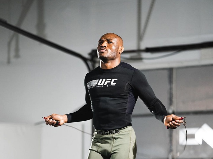 Ainda invicto no Ultimate, campeão Kamaru Usman é visto como favorito para disputa de título contra brasileiro Gilbert Durinho no UFC 258
