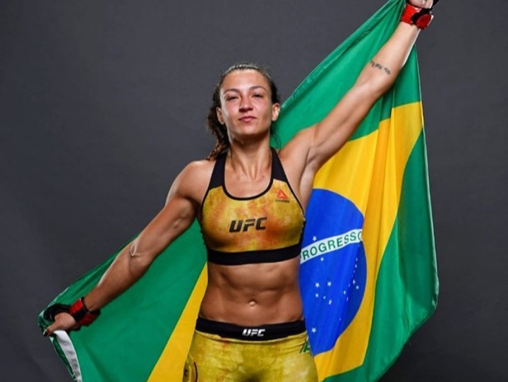 Lutadora do UFC, Amanda Ribas revela que participaria de uma futura edição do reality show Big Brother Brasil e diz: ‘Seria muito doido isso’